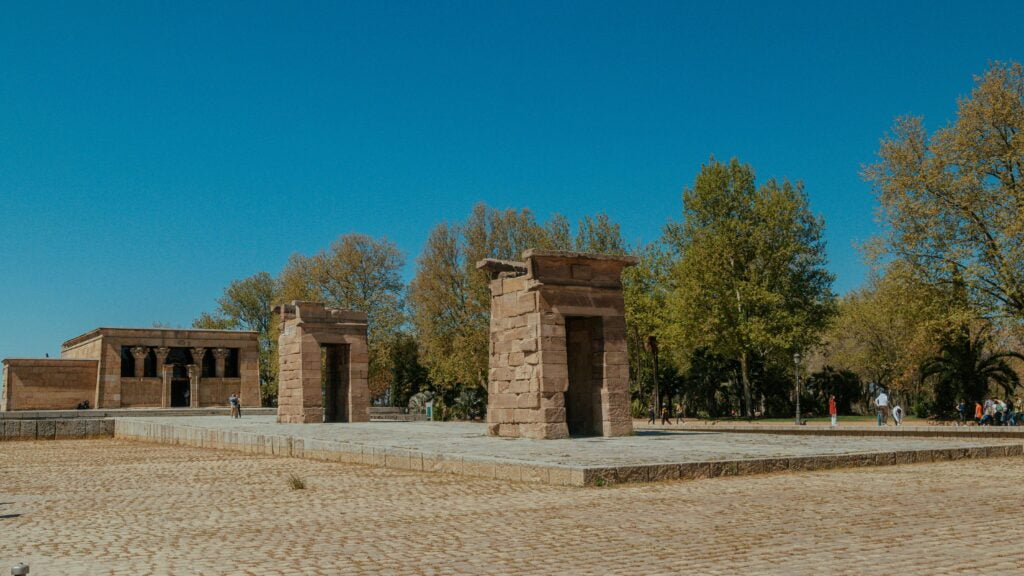 templo de debod image. what is worth seeing in madrid