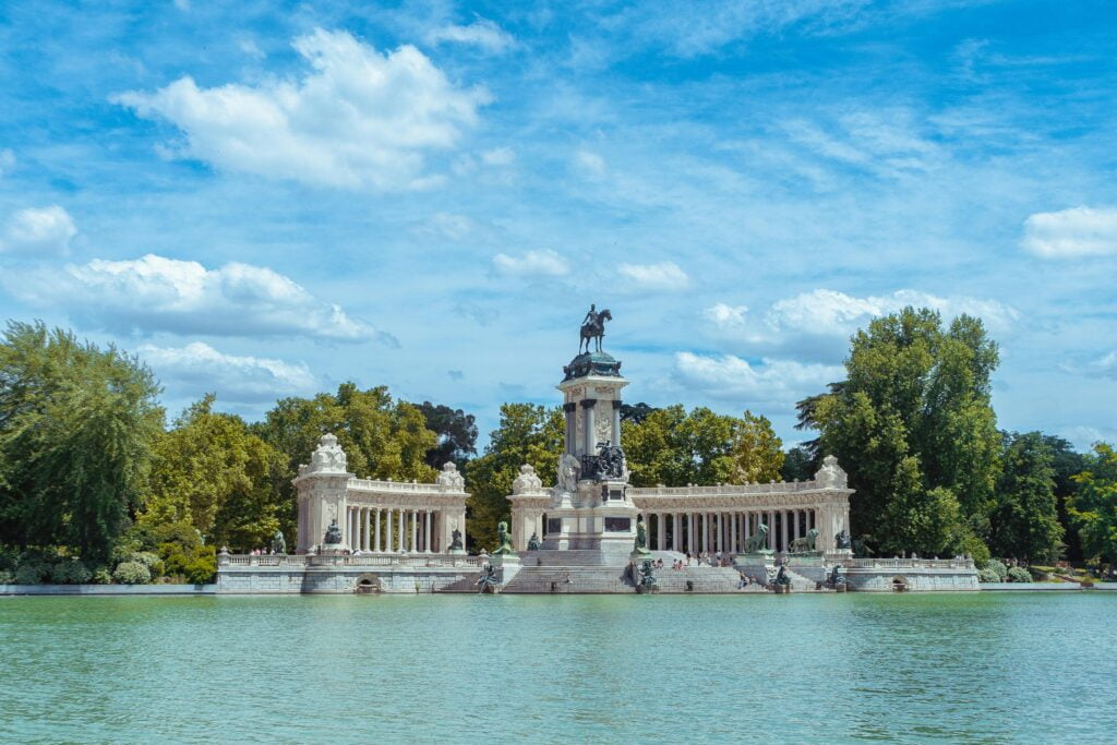 Retiro park image. worth seeing in madrid